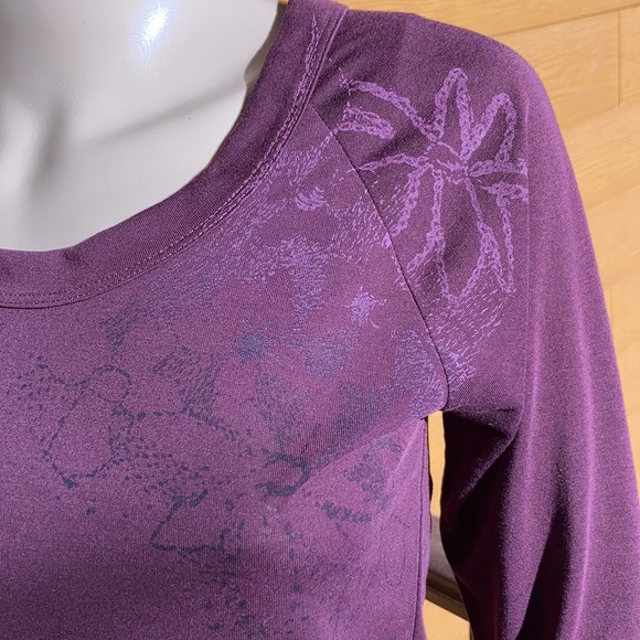 North face long sleeve - Picture 6 of 11